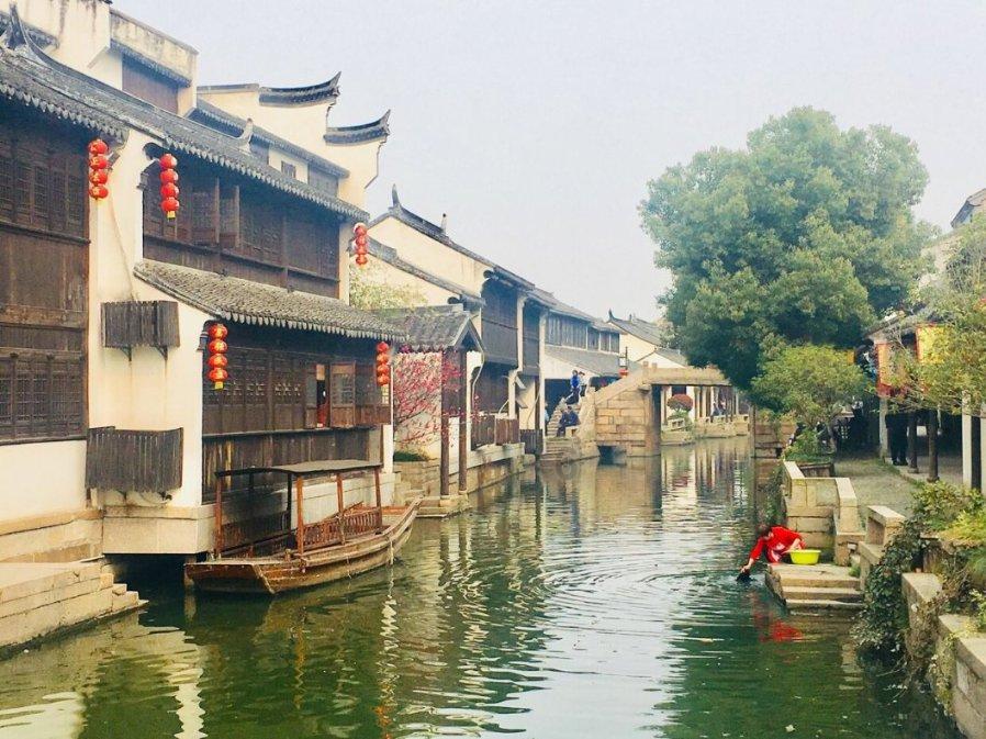 人民币中间价报7.1167，上调7点